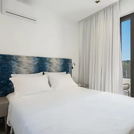 Avrilia Seaside Near Chania * خانيا